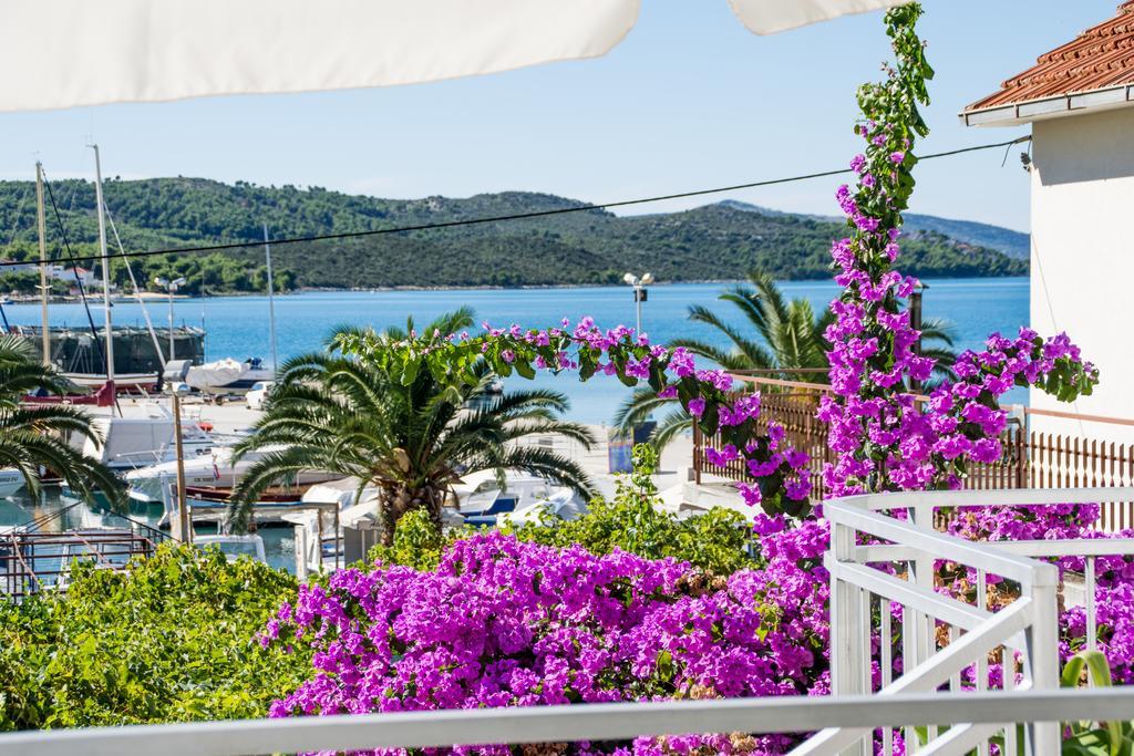 Apartments Vaska Trogir Exterior foto